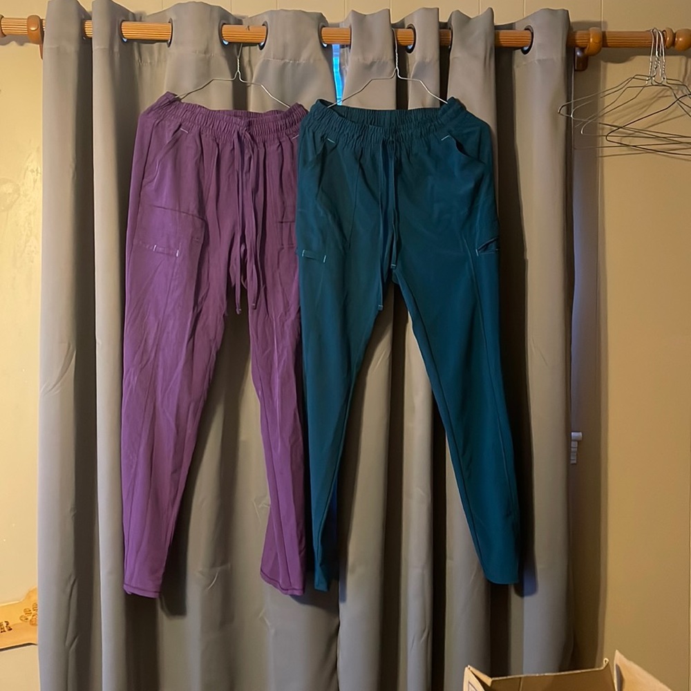 womens scrubs